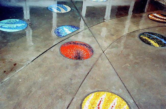мозаичный пол из бетона