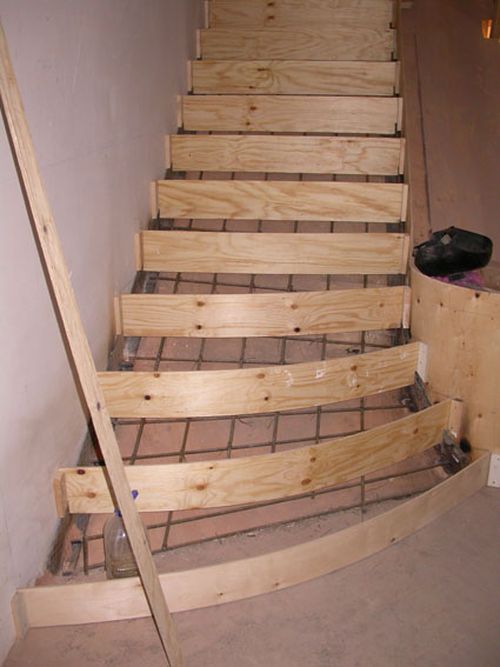 Каркас для бетонной лестницы