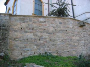 Подпорная стенка из камня