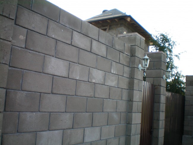 Построение бетонного ограждения из блоков