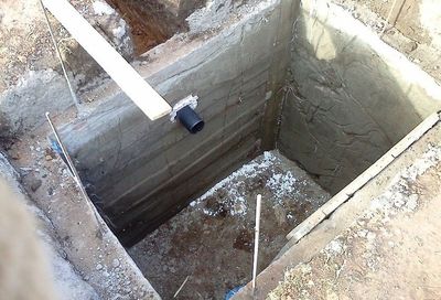Как выкопать яму под туалет