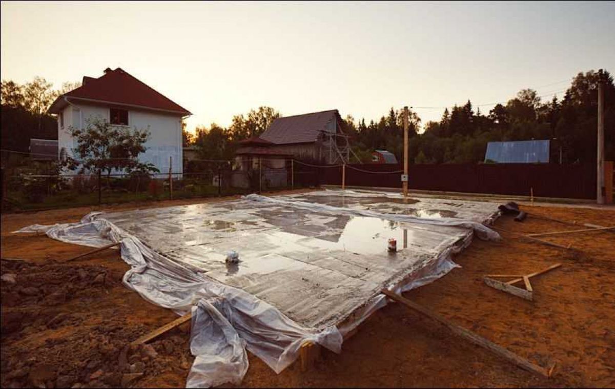 Приготовление бетона для ленточного фундамента - на своем участке. Температура бетонной смеси 1475