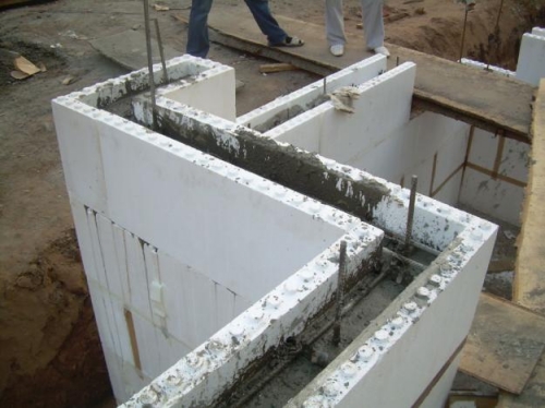 Заливка бетона в несъемную опалубку
