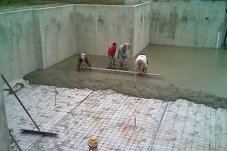 Существуют четкие нормы и правила заливки бетонных оснований