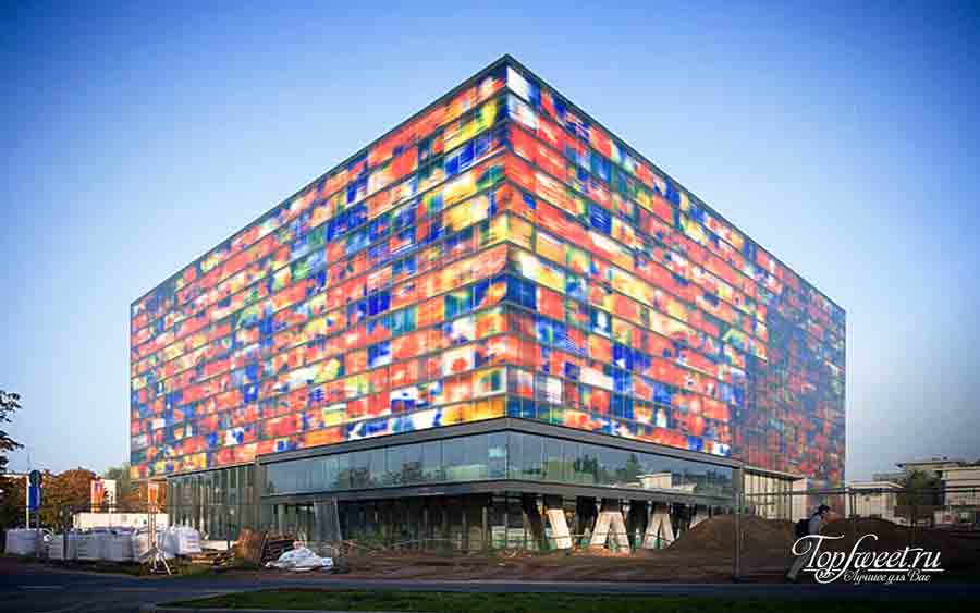 Здание института звука и изображения. Нидерланды