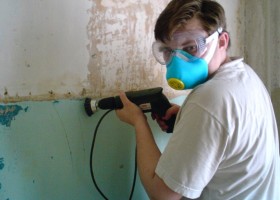 Как удалить краску с бетонной стены