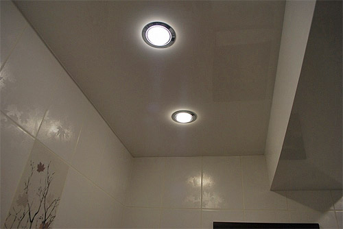 Точечные светильники скрытые в потолке