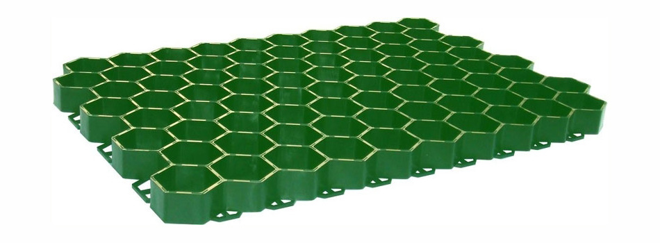 Зеленая пластиковая газонная решетка