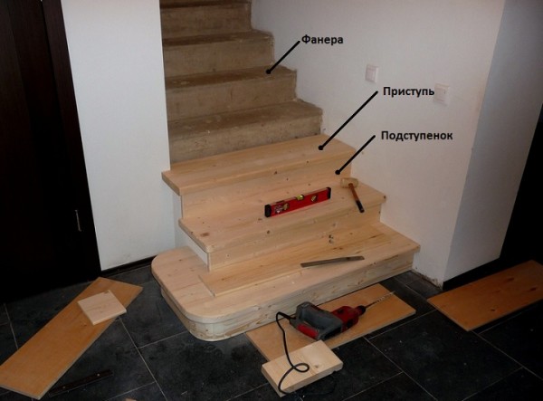 Как отделать бетонную лестницу