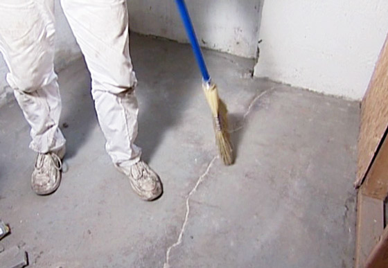 Эпоксидка является отличным материалом для ремонта бетонных полов